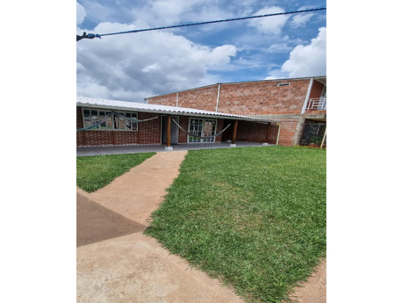 Hermosa Casa en Pavas La Cumbre en pleno Pueblo