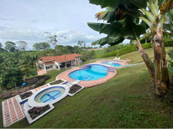 Hermosa Casa Campestre en Pereira sector Combia
