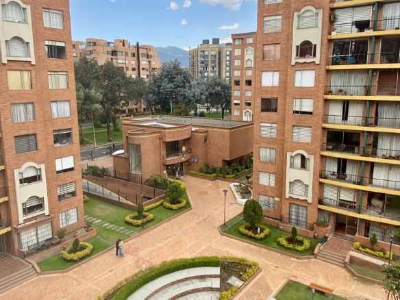 Apartamento en Parque Barcelona CIUDAD SALITRE súper iluminado y remodelado