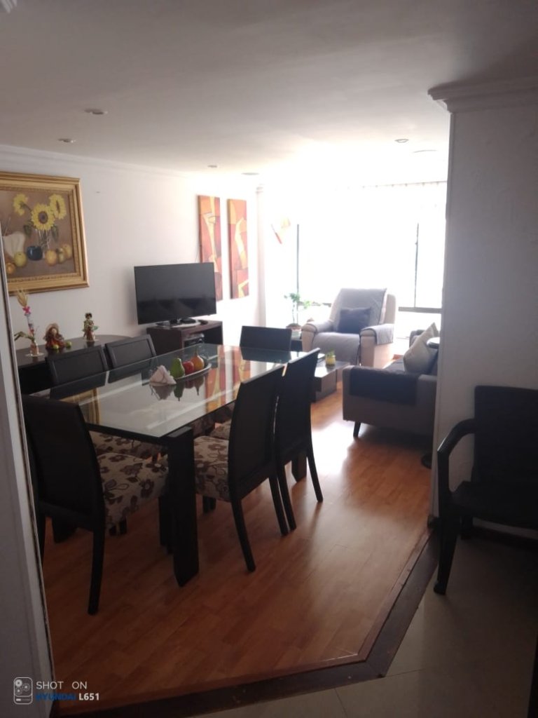 Apartamento en Cedritos Caobos