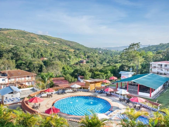 Hotel Campestre vía Curiti San Gil
