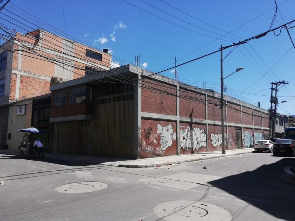 Bodega en el Barrio El Encanto