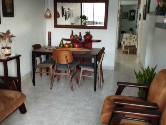 Casa Bifamiliar en primer piso, Barrio Oasis