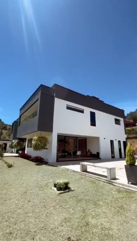 Casa Campestre en el Retiro