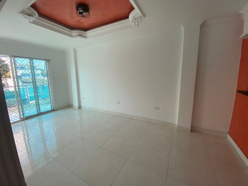 Apartamento Duplex en Urbanizacion San Buenaventura, Barrio Ternera
