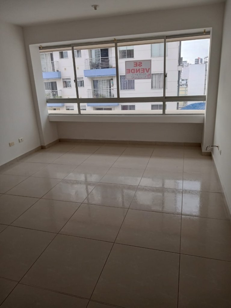 Apartamento en edificio Picasso Cubismo