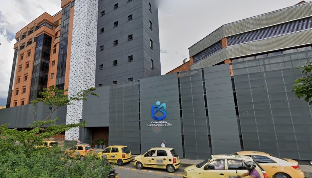Consultorio en Centro Medico Carlos Ardila Lule