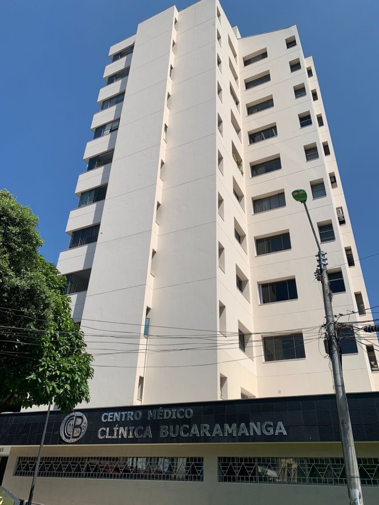 CENTRO MÉDICO CLÍNICA BUCARAMANGA OFICINAS
