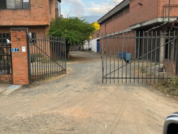 Bodega en sector industrial de Acopi, Yumbo
