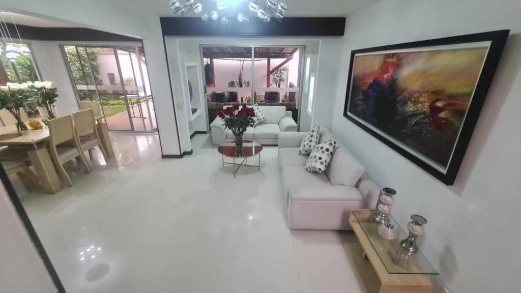CASA CIUDAD JARDÍN CALI