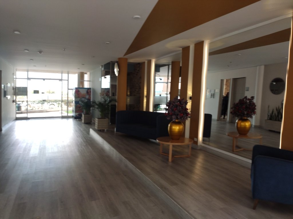 Apartamento Gran Granada piso 18