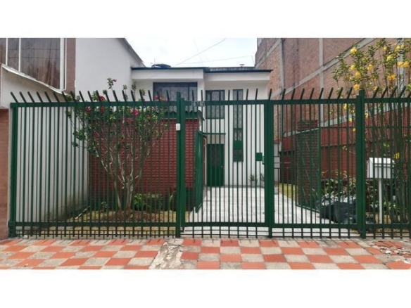 VENTA CASA LOTE LA FRANCIA CENTRO
