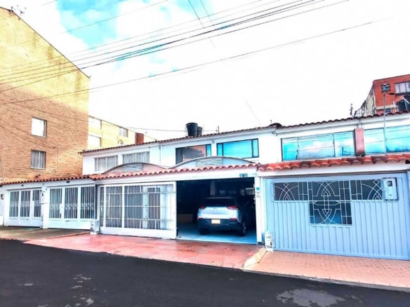 Venta casa en Modelo Norte 231 m2