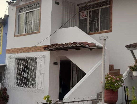 casa bifamiliar en el Rincón de Giron
