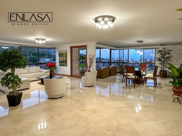 APARTAMENTO CRISTALES OESTE