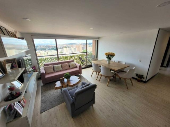 Apartamento en Alameda de Santafé, frente al centro comercial Santafé