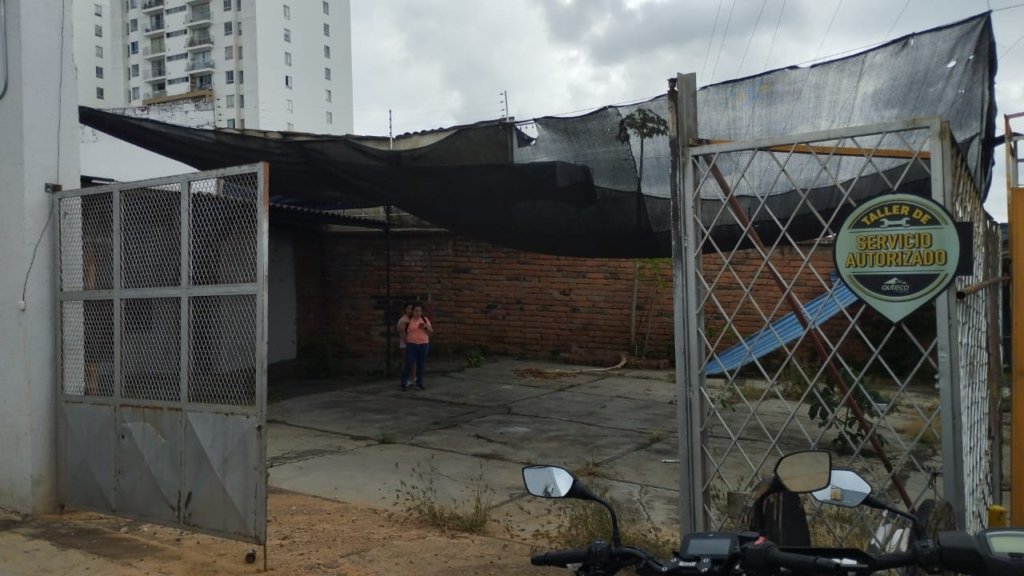 Bodega de 500 metros cuadrados en el Barrio el dorado después de la Plaza Satélite
