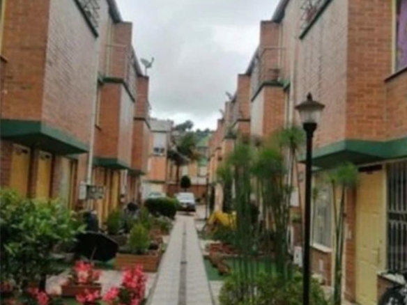 Casa en Conjunto Balcones de Campanella Suba