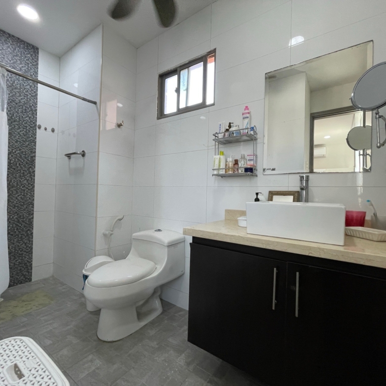 APARTAMENTO EN EL BARRIO VILLASANTOS