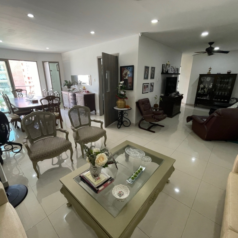 APARTAMENTO EN EL BARRIO VILLASANTOS
