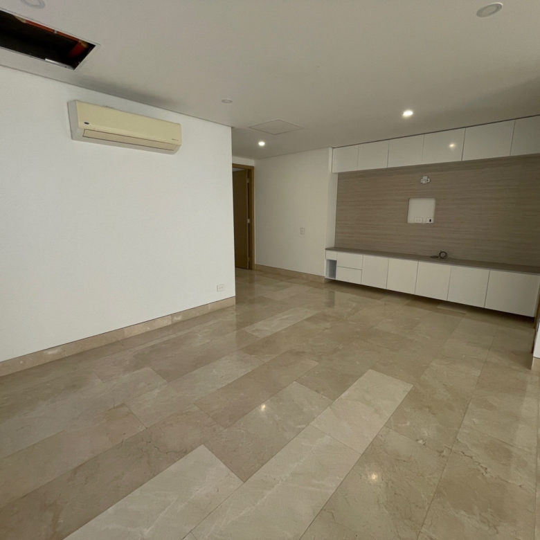 SE ARRIENDA O SE VENDE CASA DE LUJO EN VILLACAMPESTRE