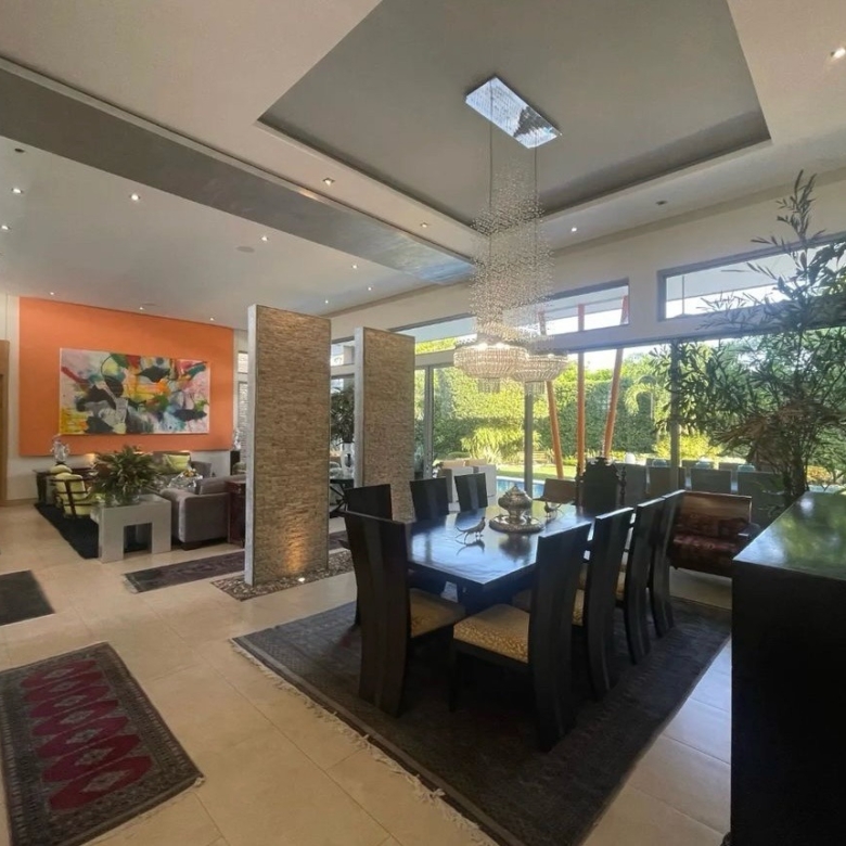 CASA DE LUJO PARA LA VENTA EN EL CAUJARAL