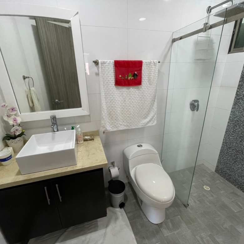APARTAMENTO EN EL BARRIO VILLASANTOS