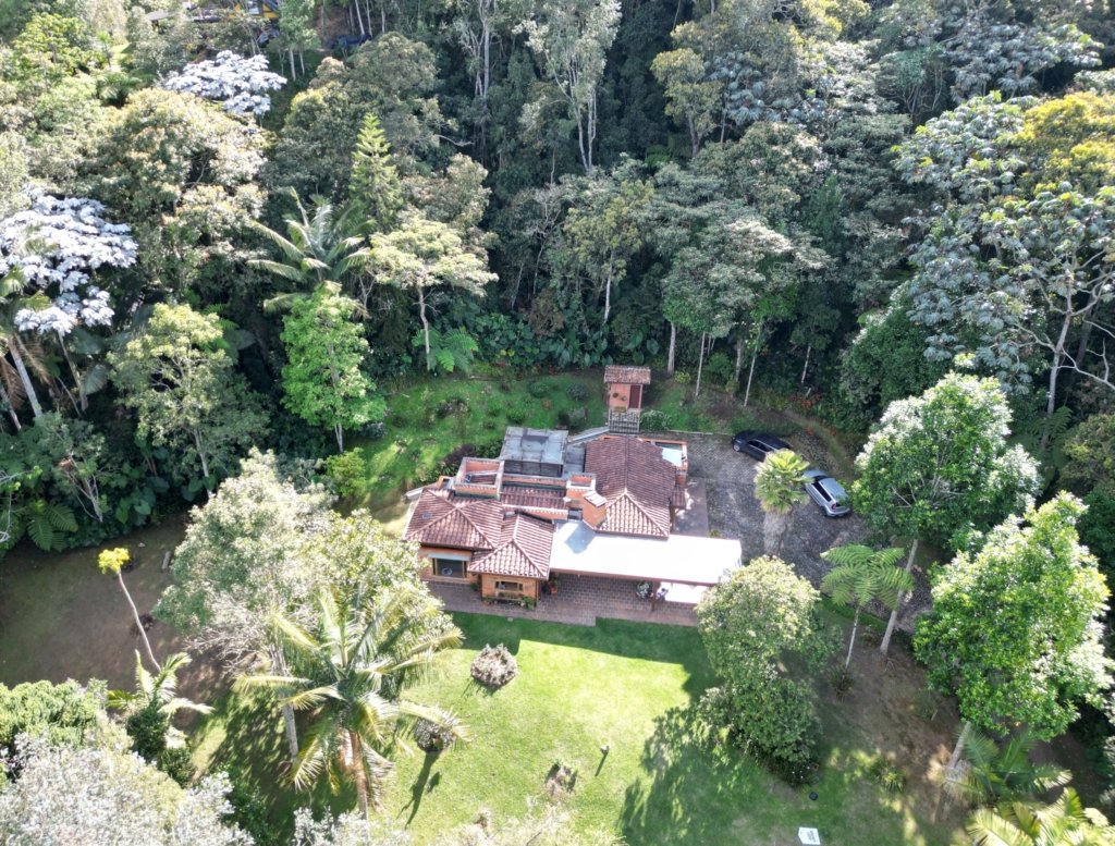 Finca Campestre Rodeada de Naturaleza En Exclusiva Parcelacion – Ubicacion Estrategica