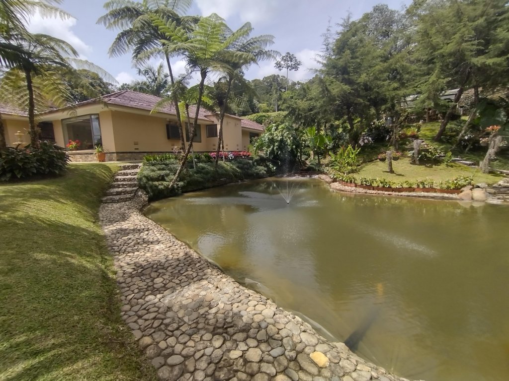 Gorgeous Home with Lake in Top Ten Exclusive Communities of Llanogrande, Just 35 Minutes from Medellin
