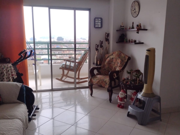 Apartamento esquinero, Edificio Los Guaduales, Cali
