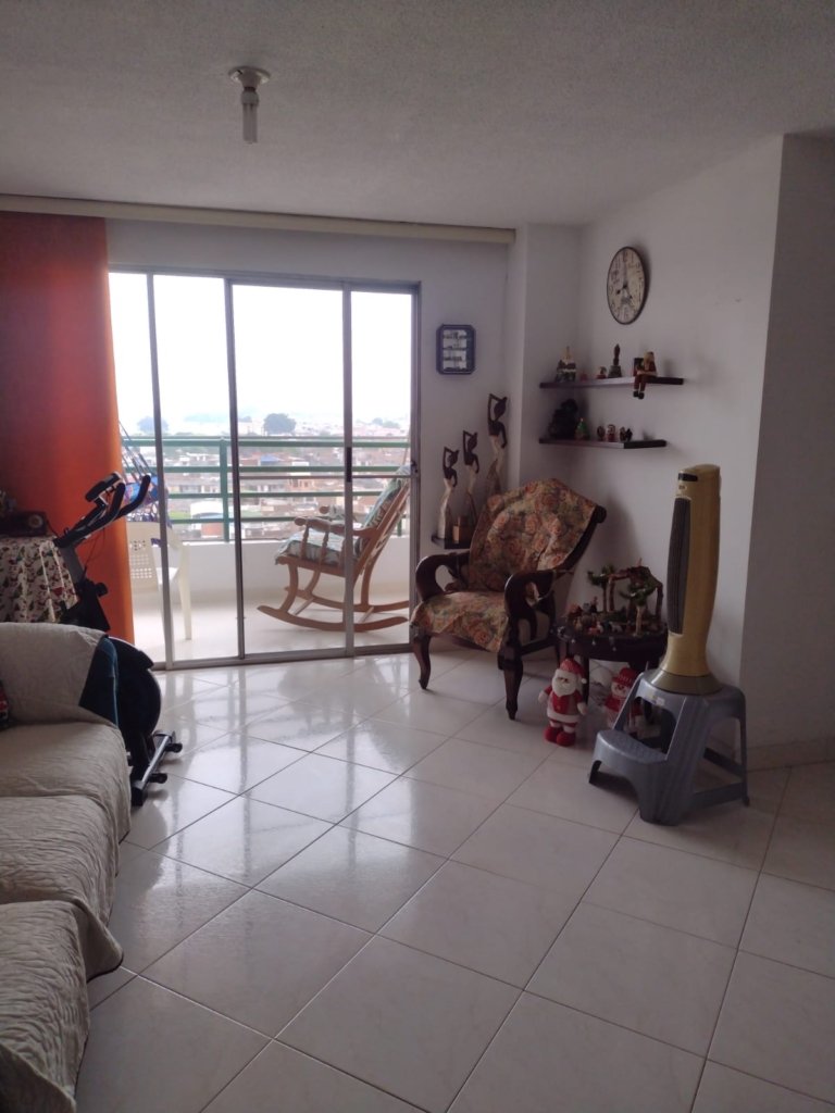 Apartamento esquinero, Edificio Los Guaduales, Cali
