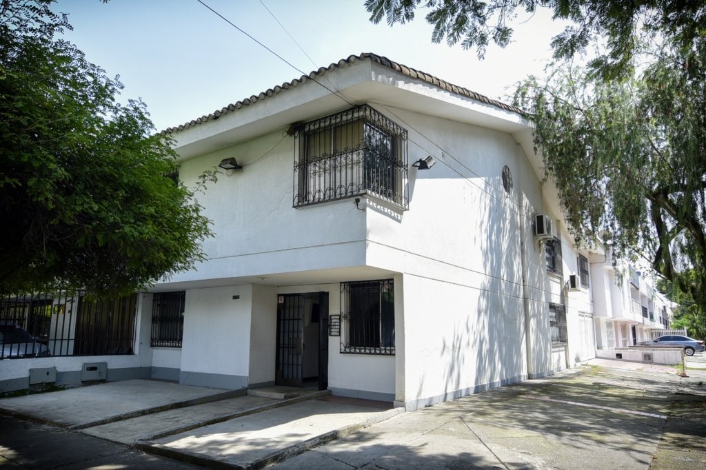 SE VENDE ESPECTACULAR CASA PARA VIVIENDA O EMPRESA