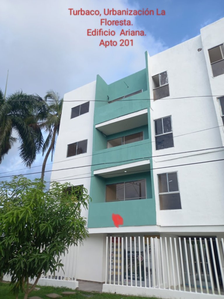 Apartamento en el Edificio Ariana en Urbanización La Floresta