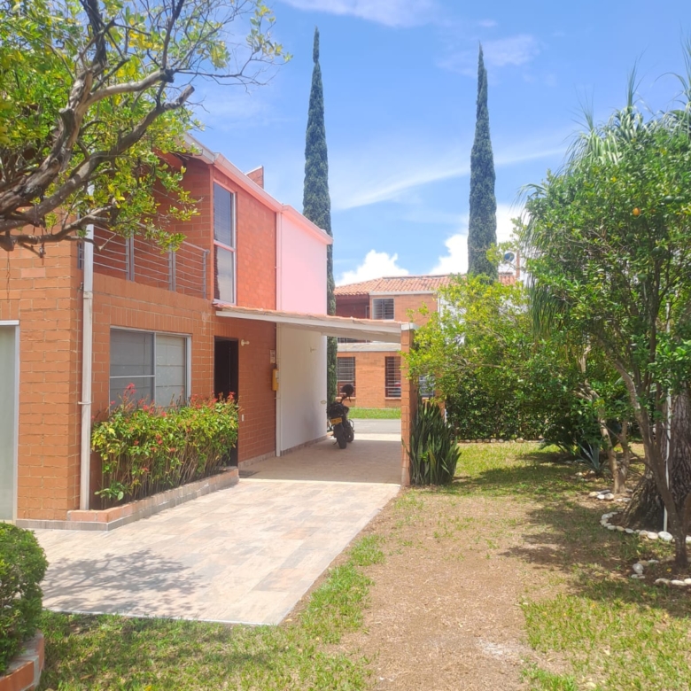 Casa en Condominio Tangelos de Verde Alfaguara