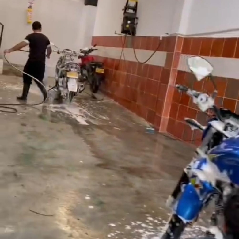 Negocio Lavadero de motos y carros excelente ubicacion