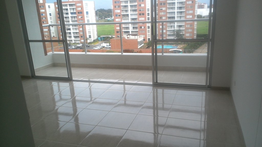 Este apartamento es para ti, si te gusta vivir en un piso alto, muy ventilado, iluminado y tranquilo, en el sitio de mayor valorización en el sur de Cali y cerca a centros comerciales