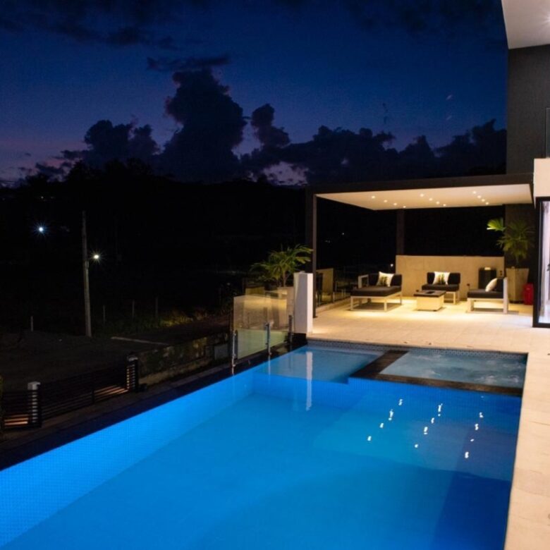 CASA ESPECTACULAR Y MODERNA