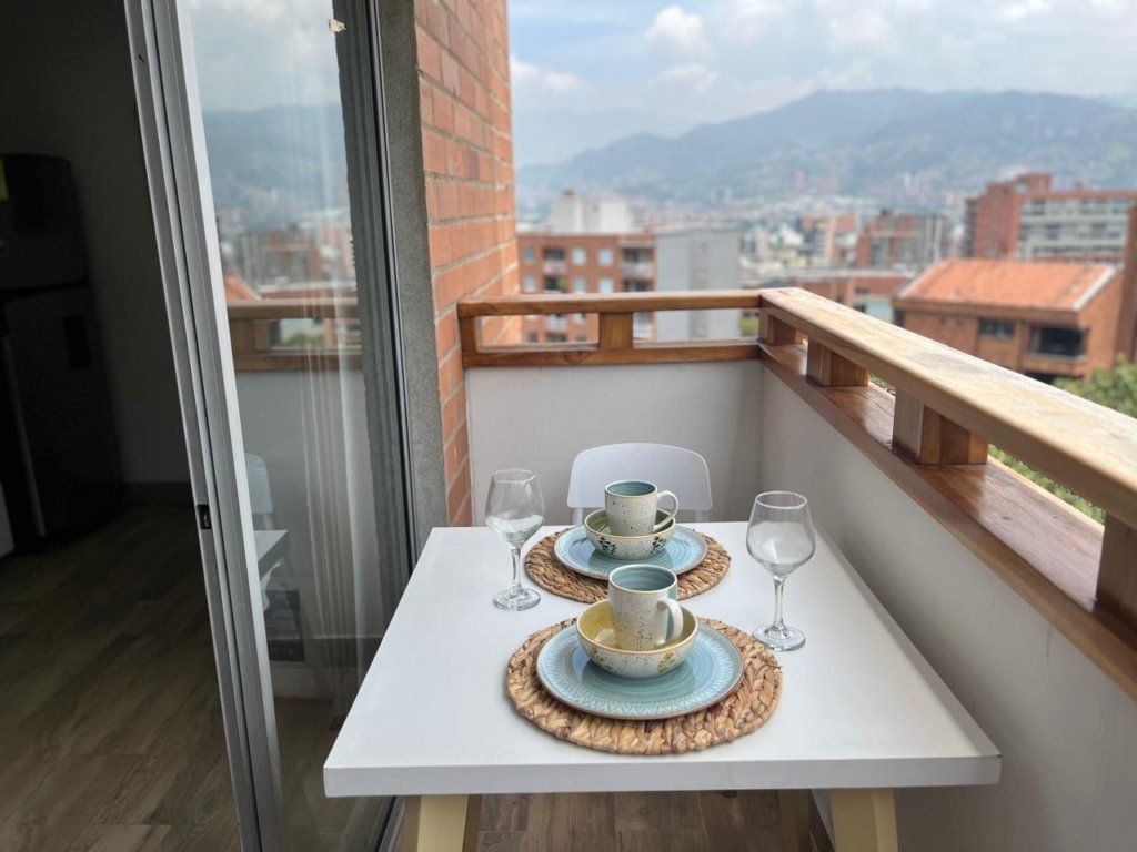 Aparta Estudio en Venta en el Poblado La Frontera