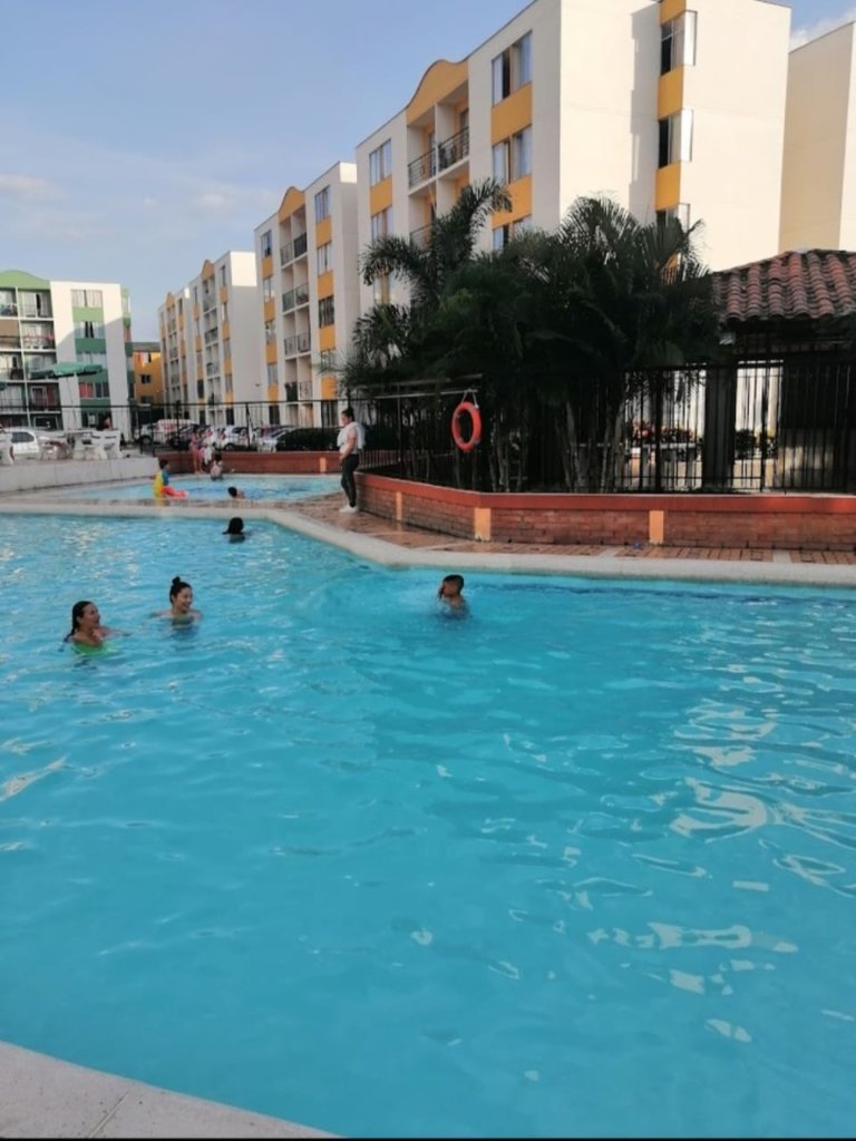 Apartamento en Unidad Cerrada Balcones de Valdepeñas en Los Alamos