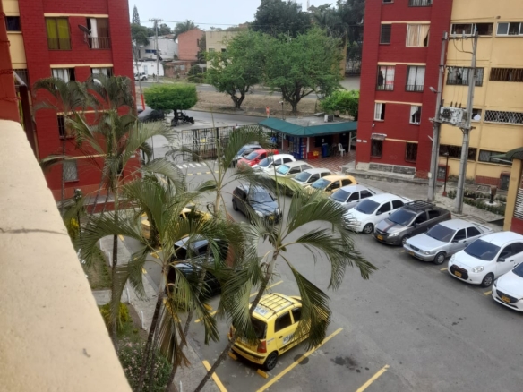 Apartamento en conjunto residencial multifamiliar Alcala