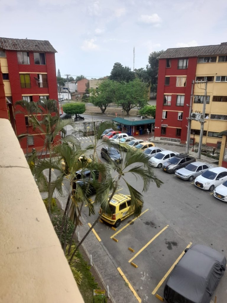 Apartamento en conjunto residencial multifamiliar Alcala