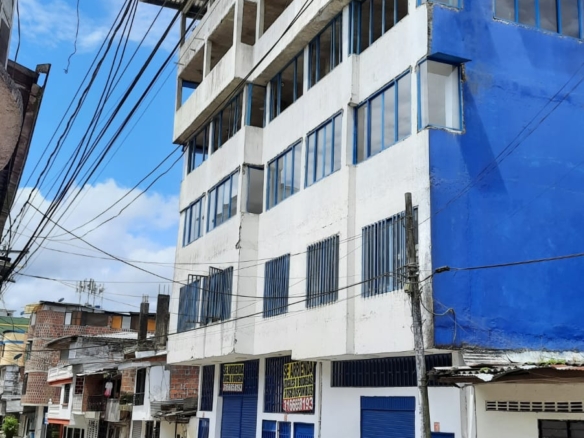 Edificio comercial o vivienda en Buenaventura