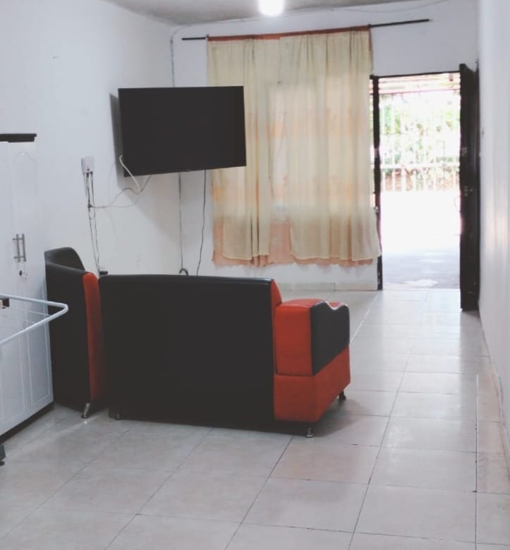 Casa con 3 apartamentos San Pedro