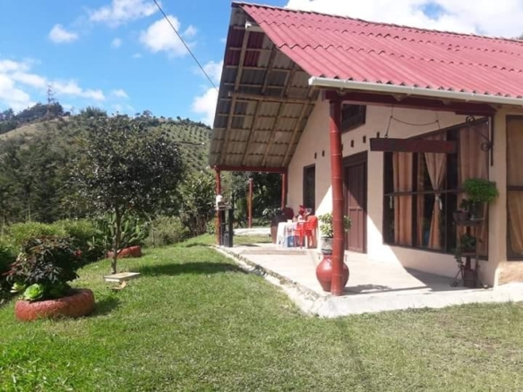 VENTA DE FINCA LA PODEROSA EN EL PEÑOL, GUATAPE