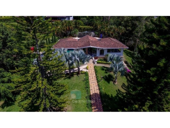CASA CAMPESTRE EN LAS PALMAS POBLADO