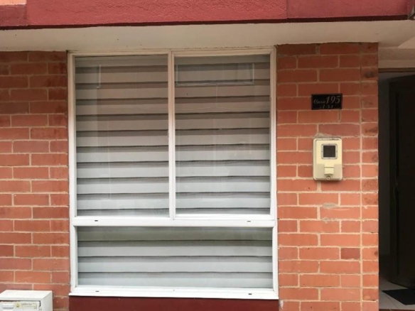 SE VENDE CASA EN MOSQUERA SANTILLANA