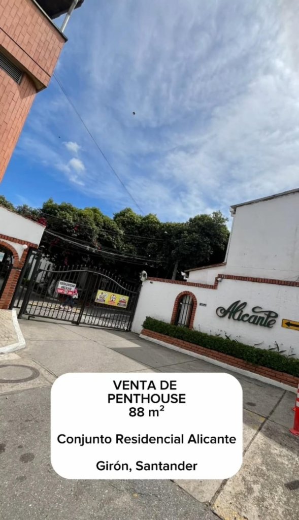 Apartamento Penthouse en el Conjunto Residencial Alicante en Girón
