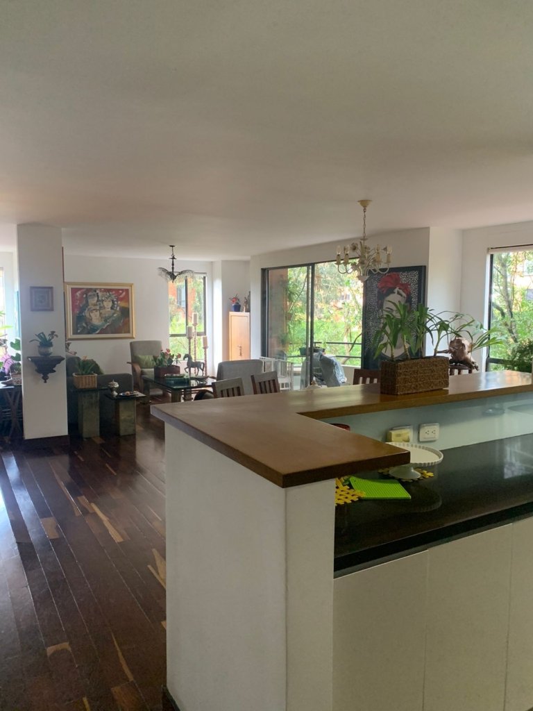 Apartamento en El Poblado totalmente reformado