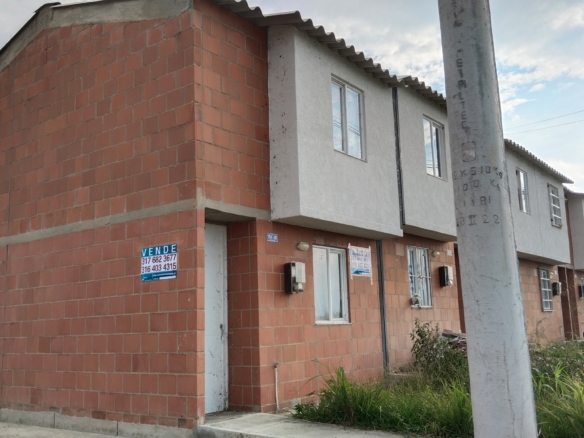 VENDO CASA ESQUINERA EN SECTOR 22 MANZANARES POBLADO CAMPESTRE VALOR $110′