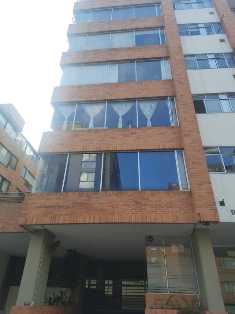 En venta CEDRITOS, calle 146 con 7, 125 Mts2, 3 habs, 3 baños, estudio, balcon, 2 pqs , 1 deposito.
